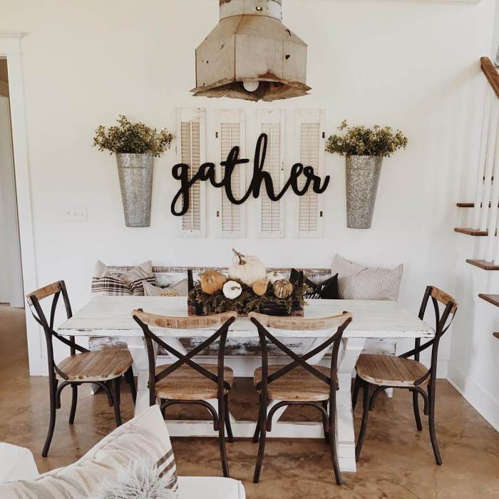 Farmhouse dining room table decor ideas