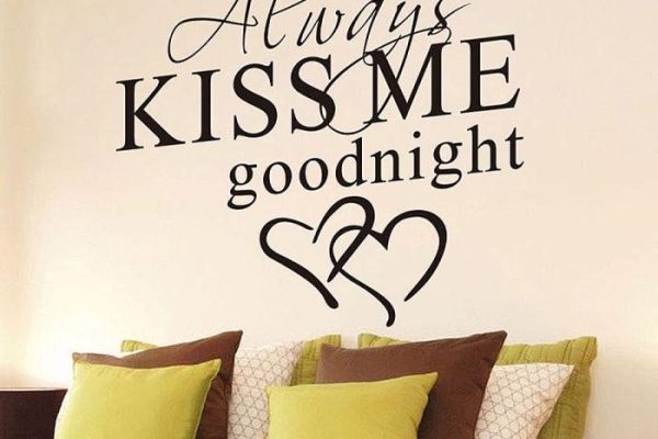 Always kiss me goodnight wall decor