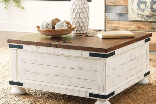 Farmhouse decor coffee table