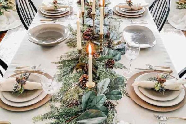 White christmas table decor