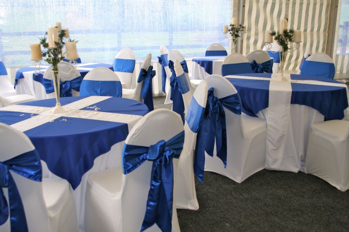 Blue and white table decor ideas