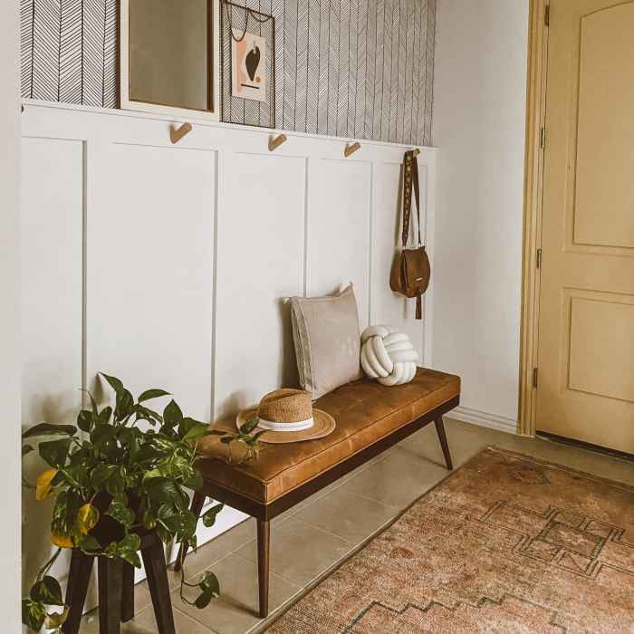 Entryway wall decor ideas