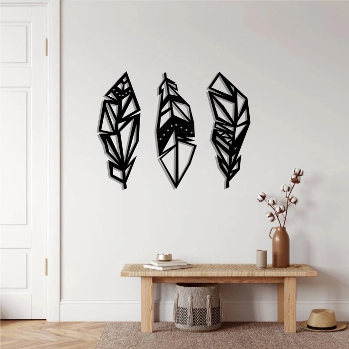 Metal feather wall decor