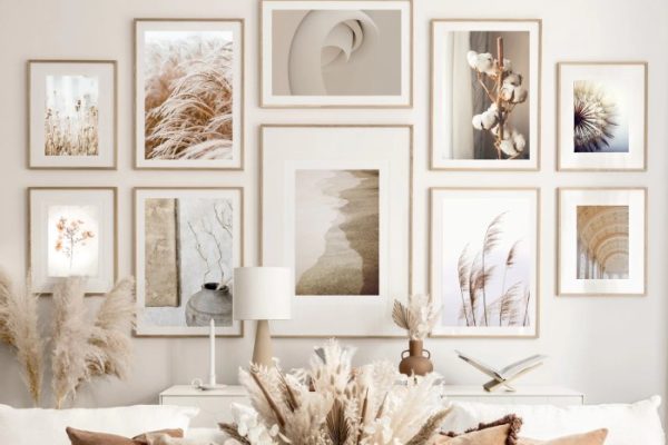 Picture frame wall decor