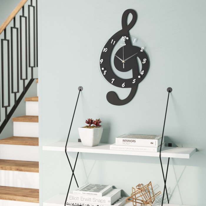 Music note wall decor