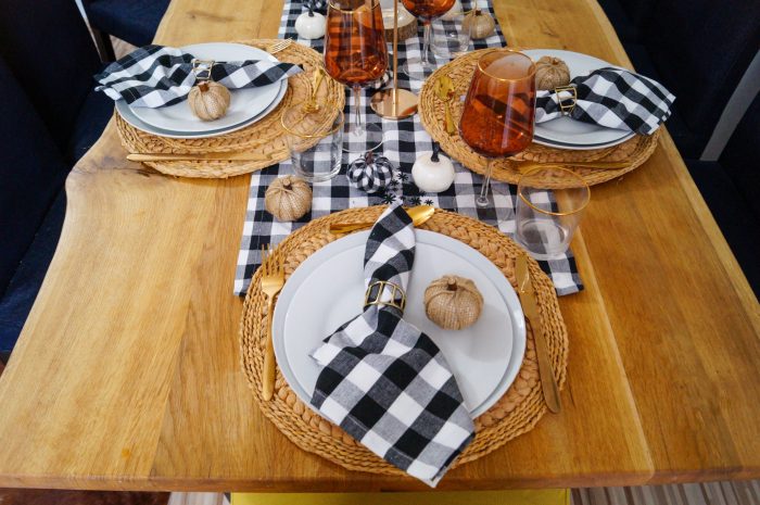 Black and white thanksgiving table decor