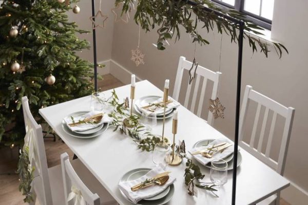 Christmas round table decor ideas