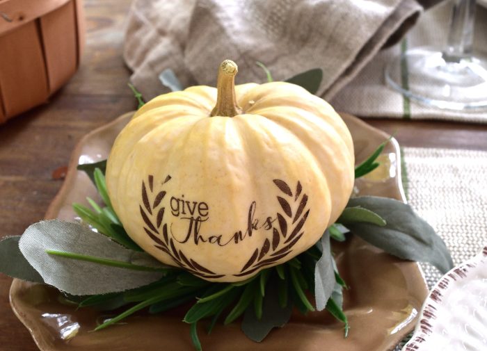 Rustic thanksgiving table decor