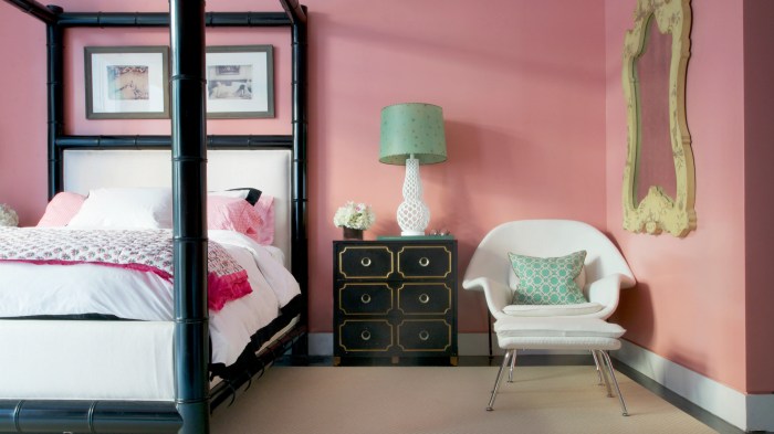 Pink black wall decor